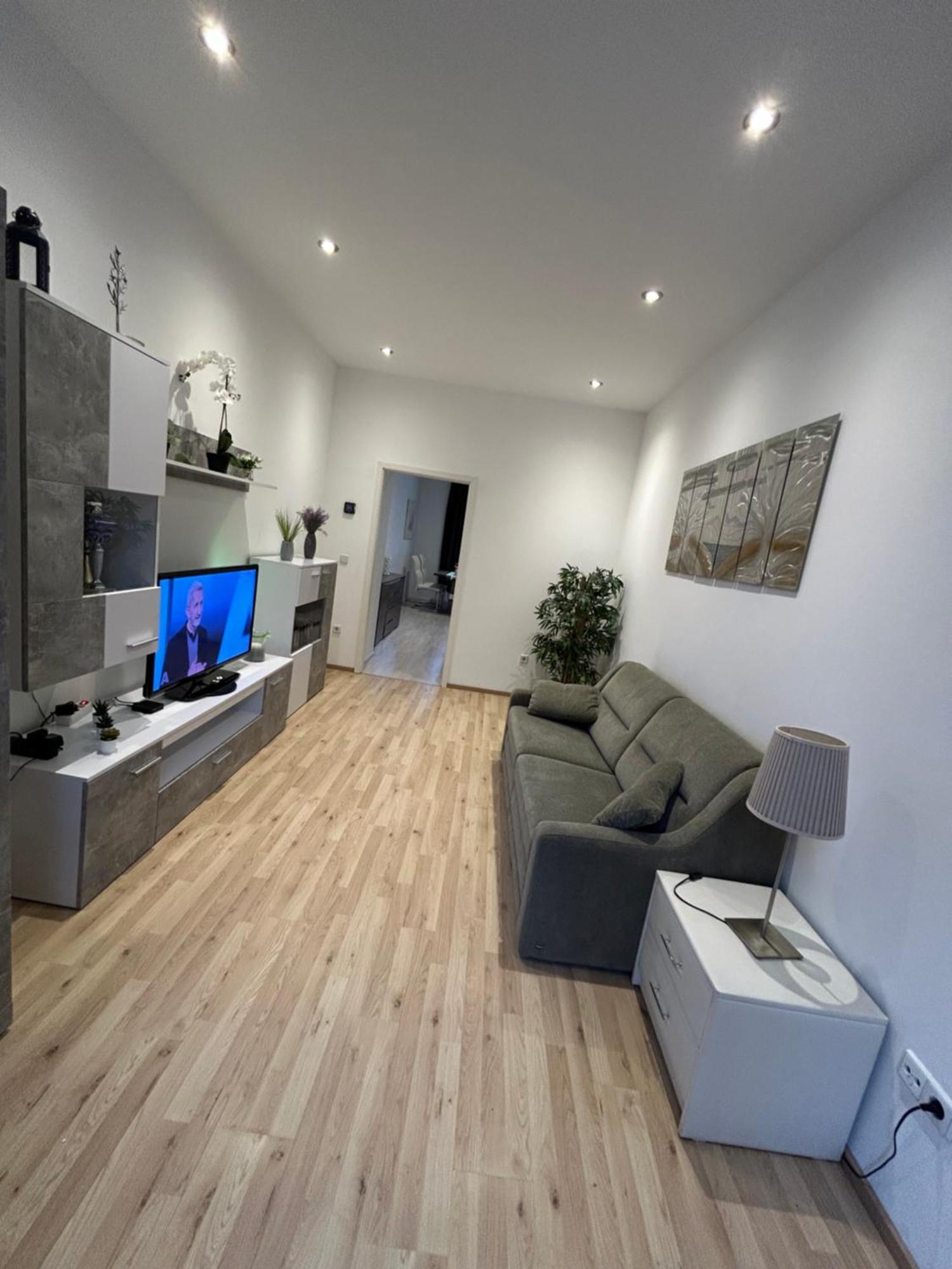 Schoene, Helle Wohnung In Stadtnaehe เวียนนา ภายนอก รูปภาพ